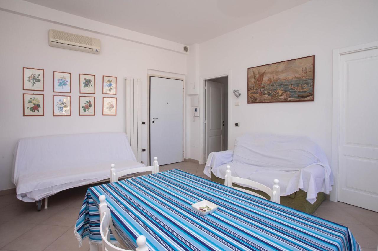 N236 - Numana, Bilocale Vista Mare Nel Cuore Del Paese * Numana
